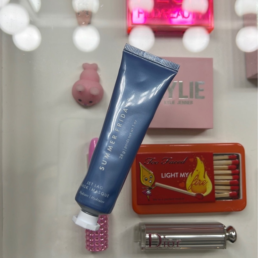 Summer Fridays jet lag mask